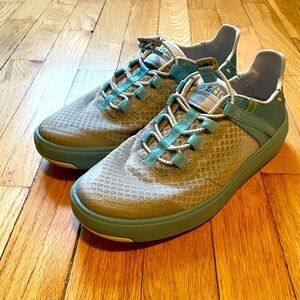 Stio Women's Sneakers in Teal and Gray